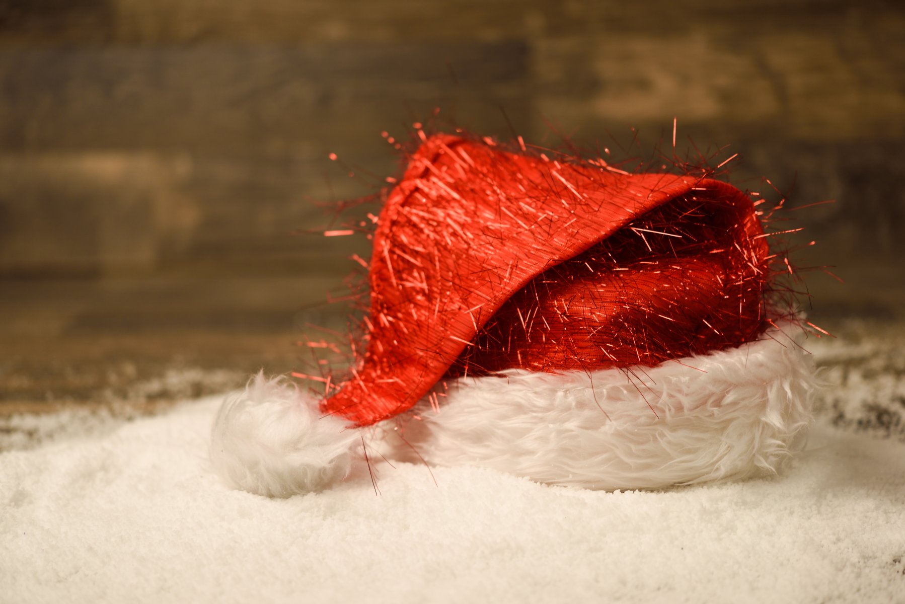 Колпаки Деда Мороза и рождественский венок: в новогоднюю ночь пассажиры московского транспорта забыли более 150 вещей