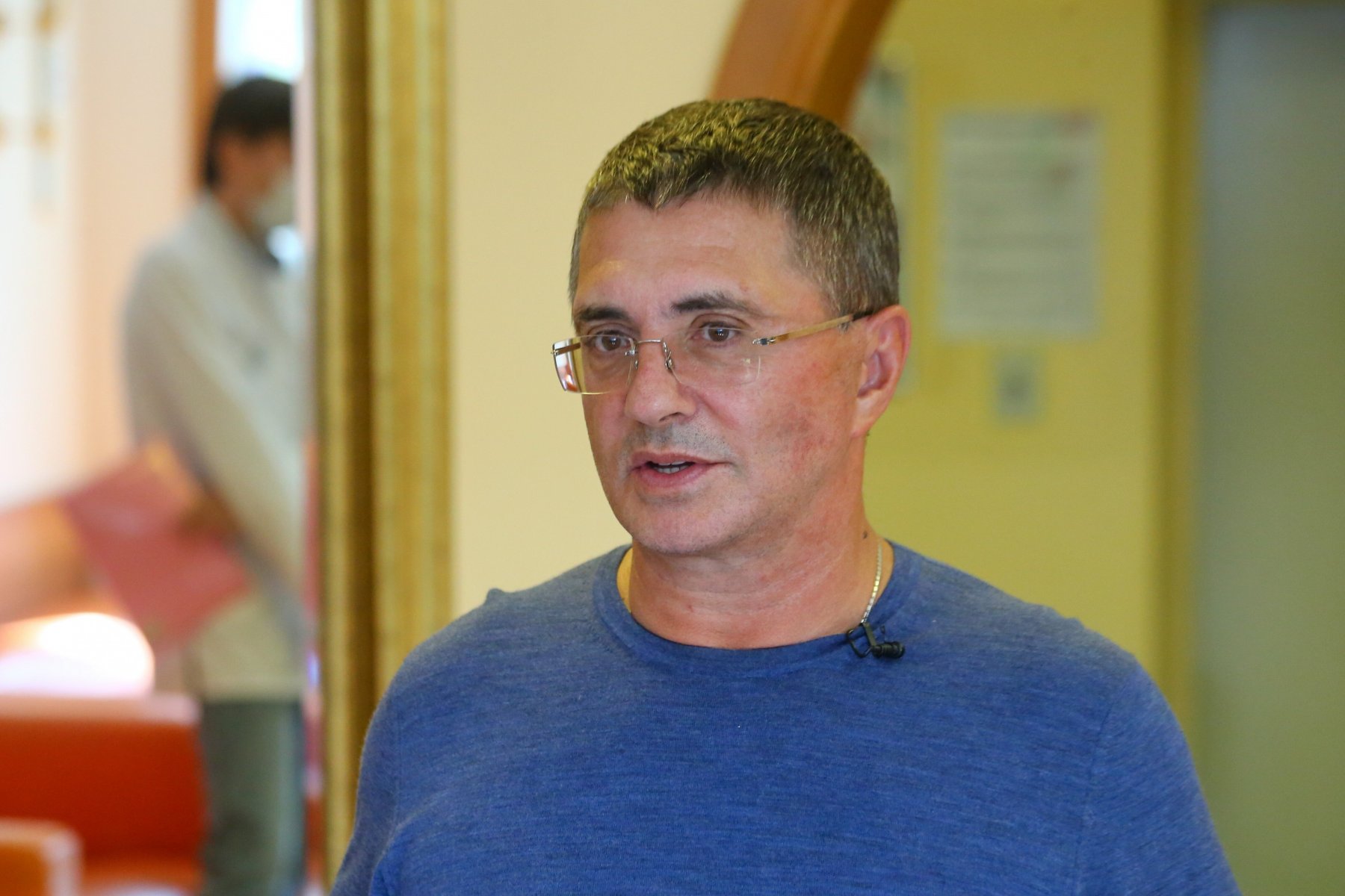 Мясников: нужны новые вакцины против COVID-19 