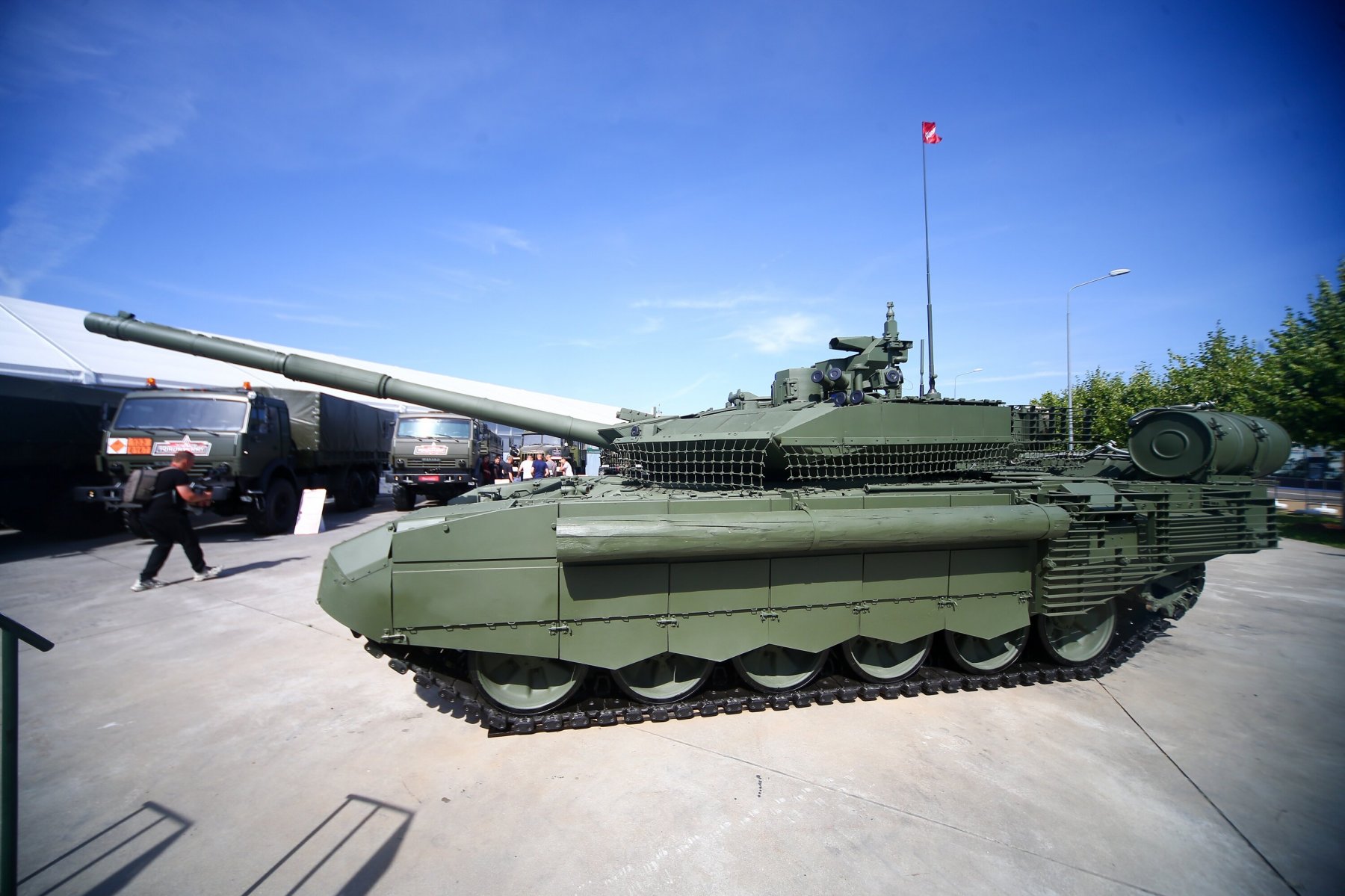 «Уралвагонзавод» передал ВС РФ новую партию танков Т-90М «Прорыв»