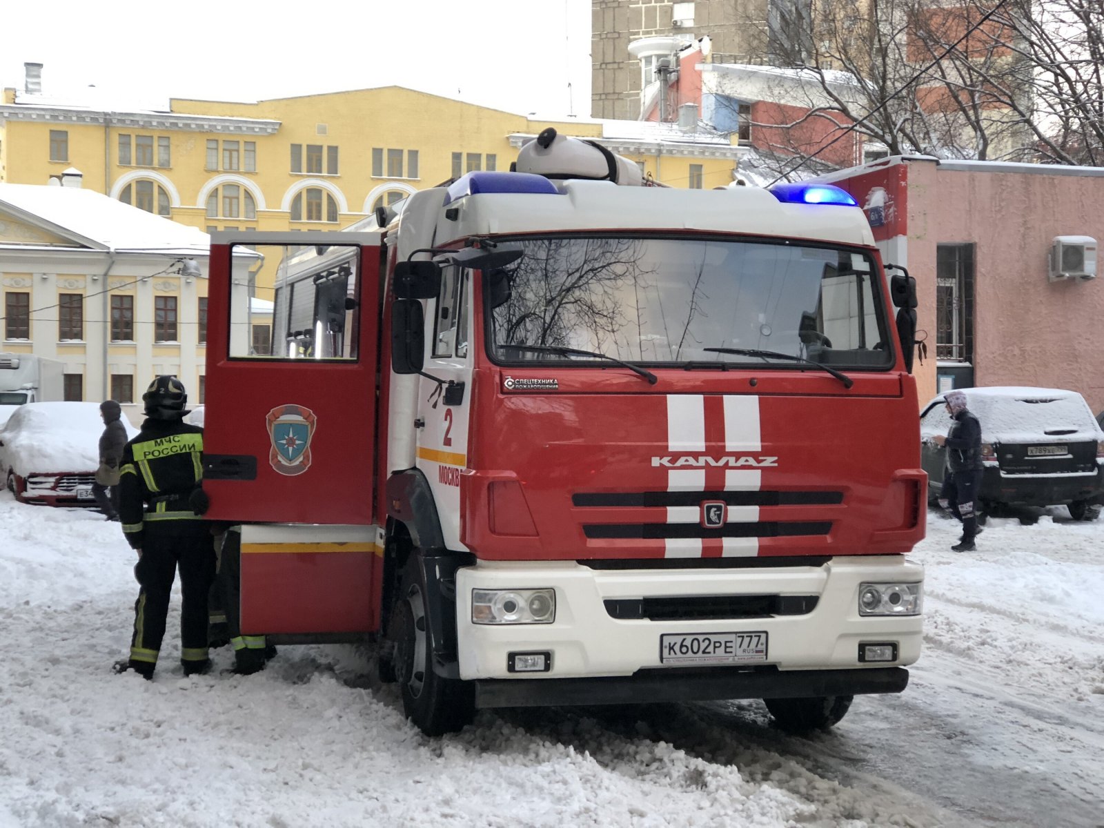 При пожаре в частном доме в Солнечногорске погиб человек