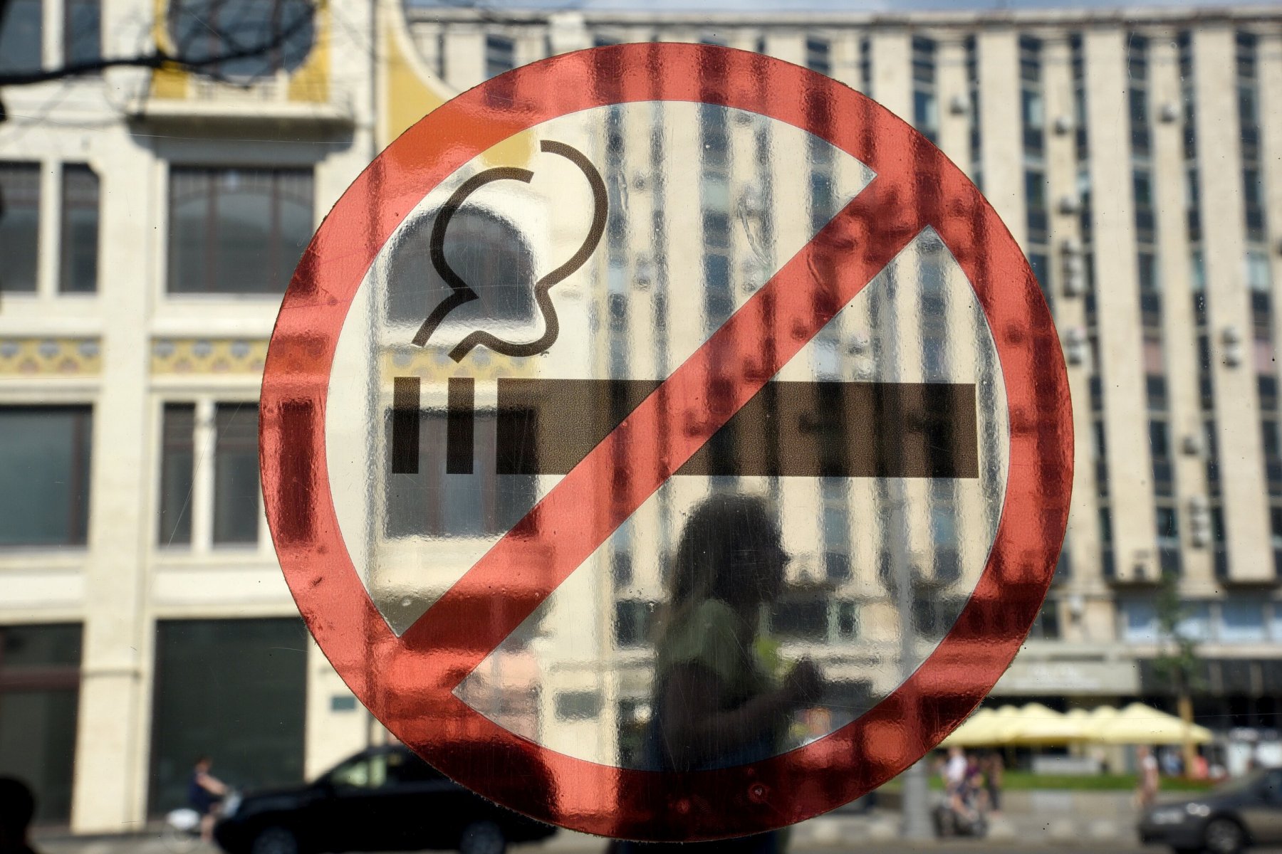 Россияне выступают за полный запрет продажи вейпов