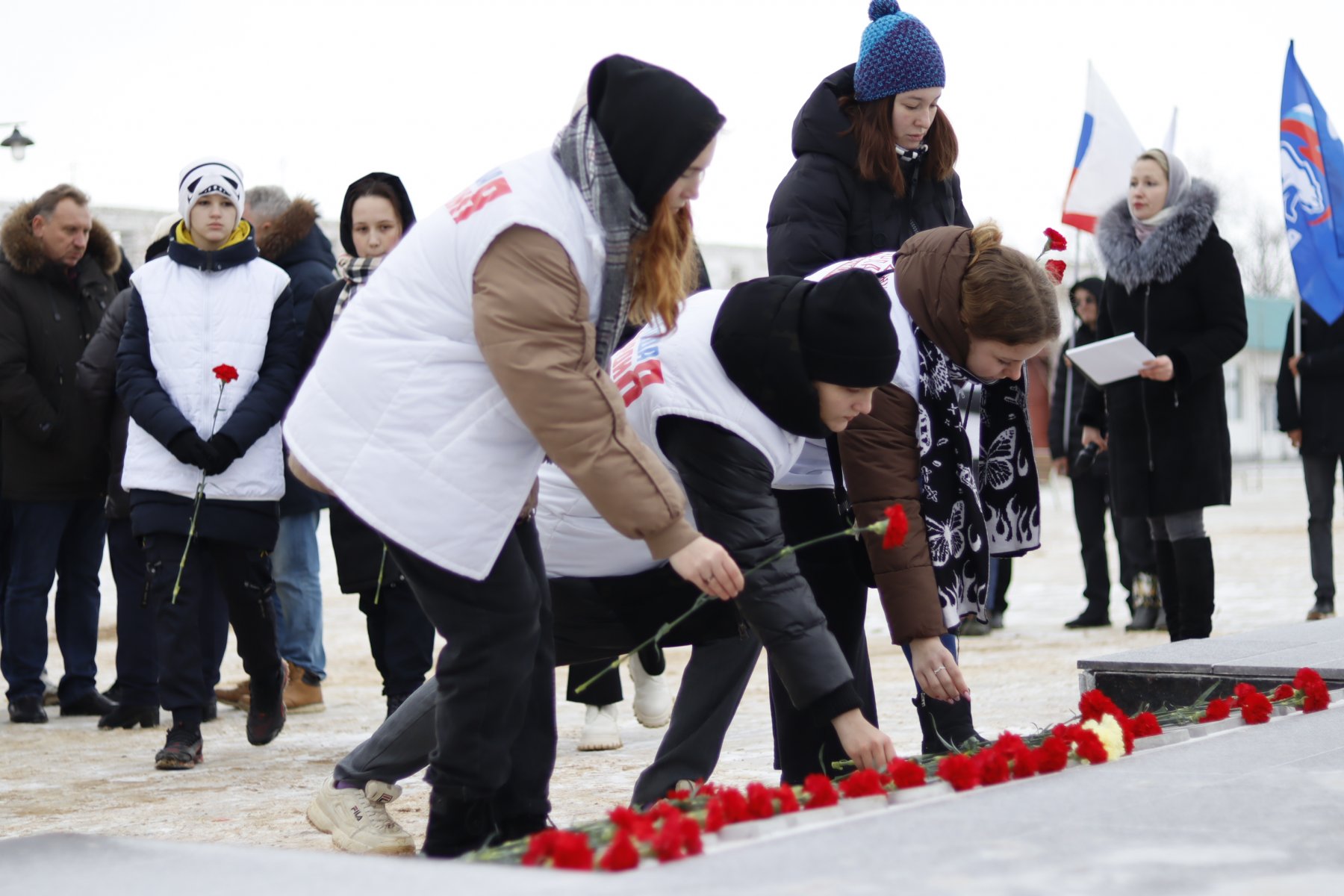 Подмосковные молодогвардейцы в честь 79-й годовщины снятия блокады Ленинграда провели серию памятных акций