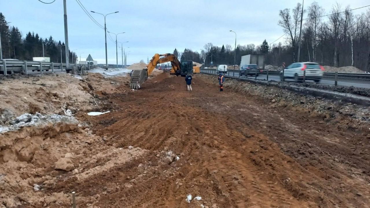 В Лобне устройство насыпи через Дмитровское шоссе выполнено на 40%