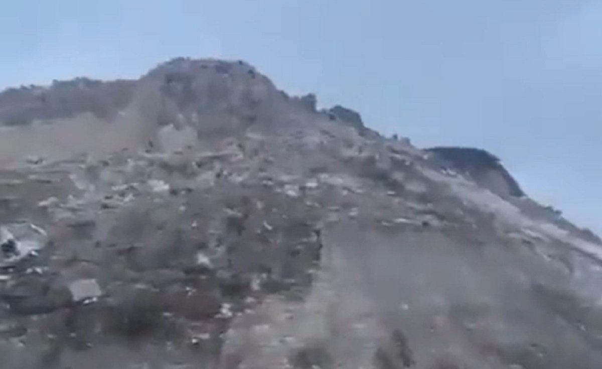 Историческая крепость в турецком Газиантепе рухнула при землетрясении