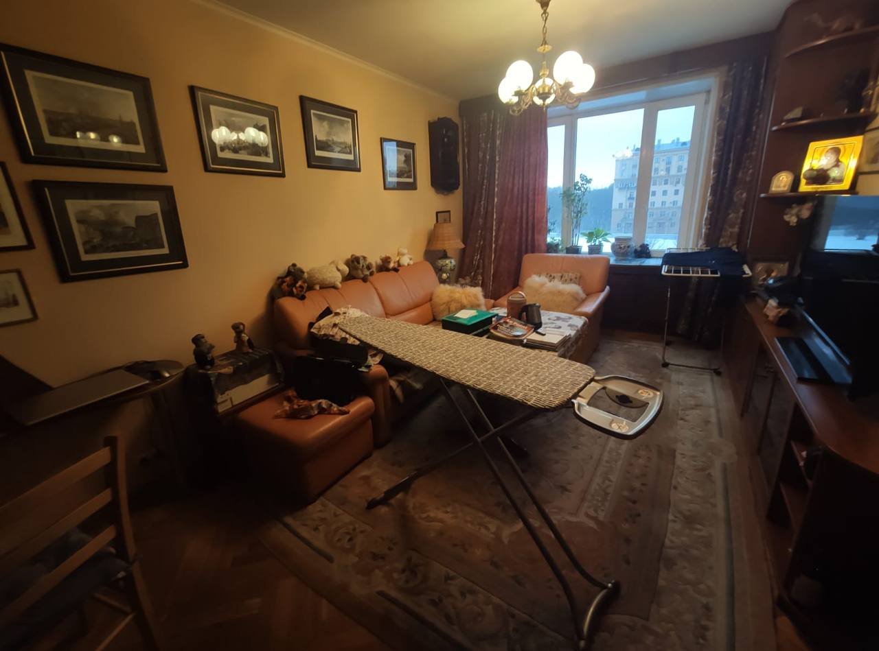 В квартире на Юго-Западе Москвы нашли тела супругов-пенсионеров