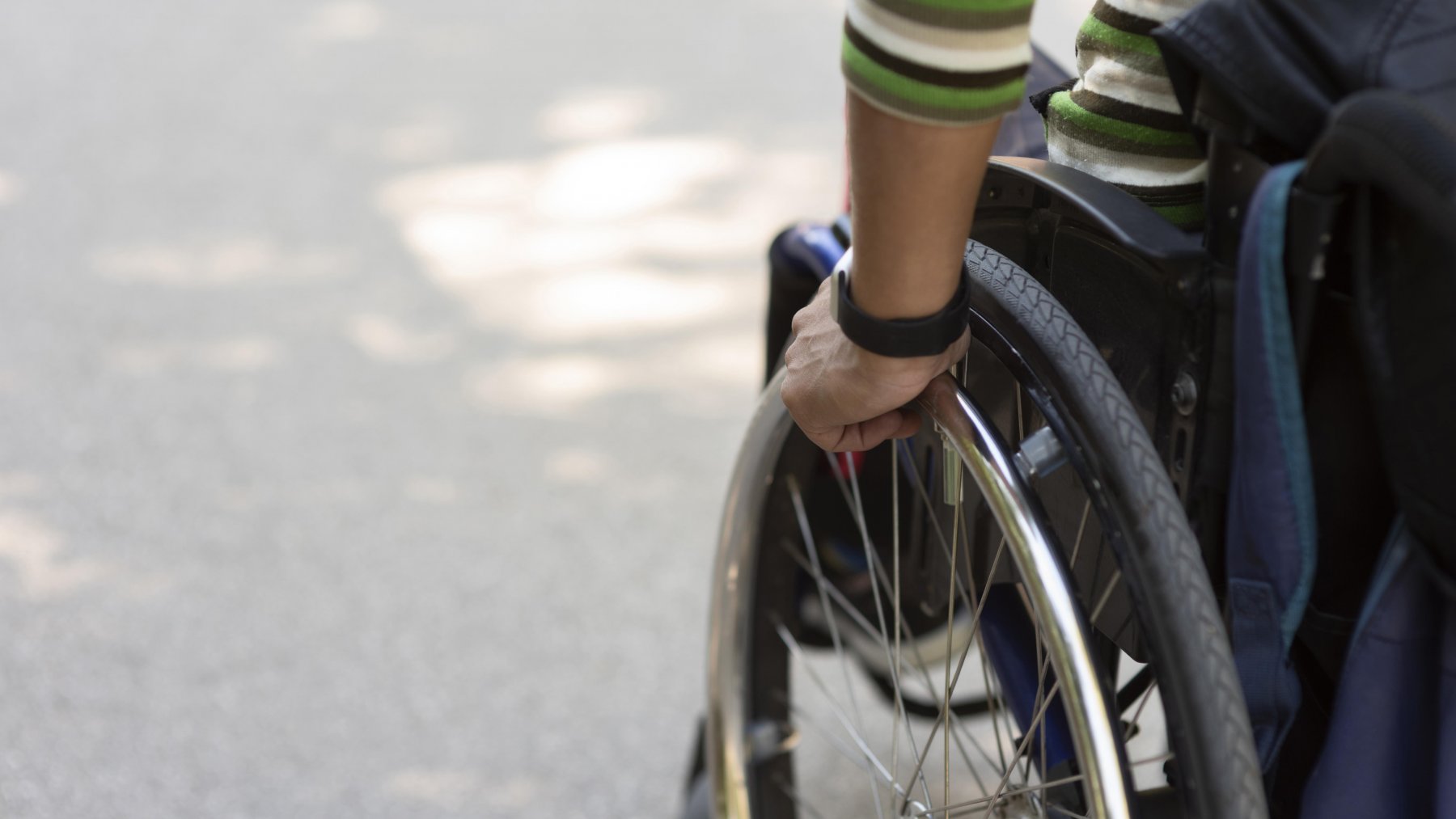 У девочки с ДЦП в Свердловской области украли инвалидную коляску