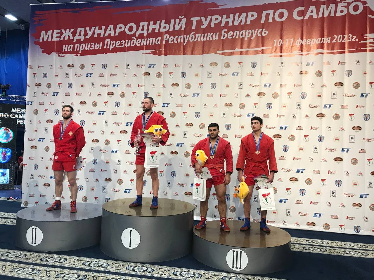 Четыре медали завоевали подмосковные спортсмены на международном турнире по самбо в Минске 