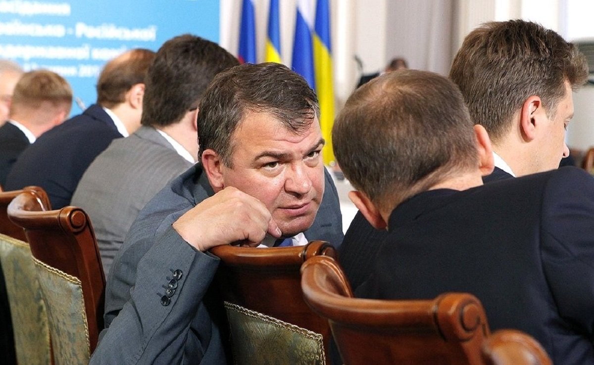 Где сейчас бывший министр обороны Анатолий Сердюков?