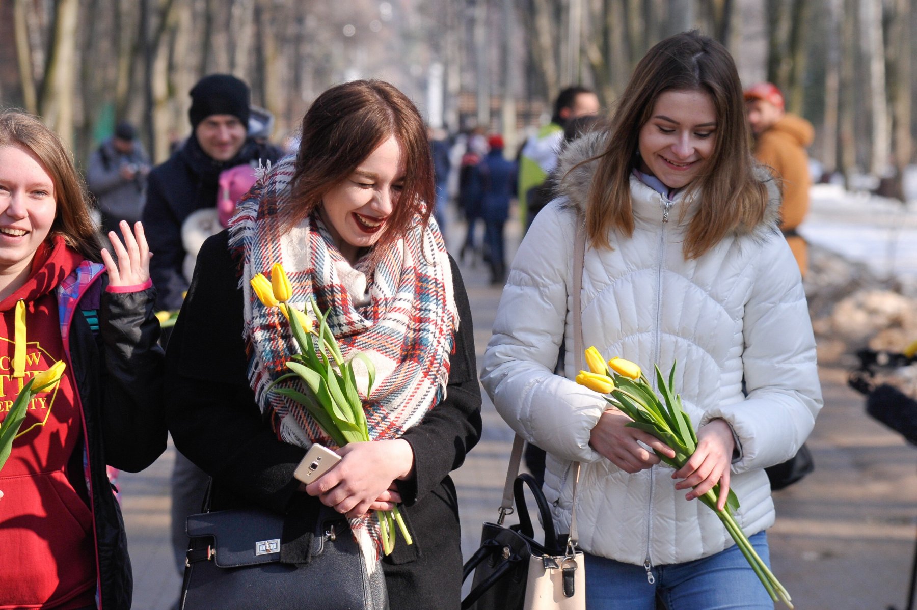 В Подмосковье более 60 парков проведут праздничные мероприятия к 8 марта