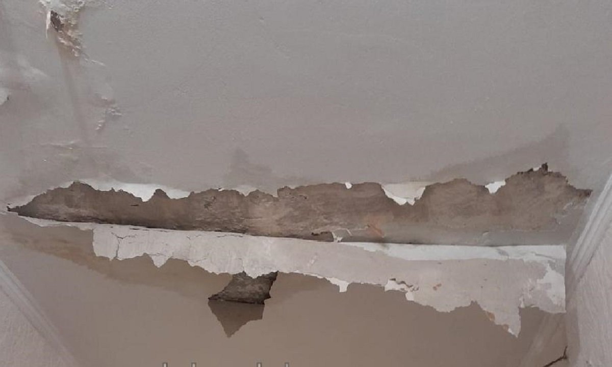 Жительница Щелково четвертый год жалуется на протекающую крышу 