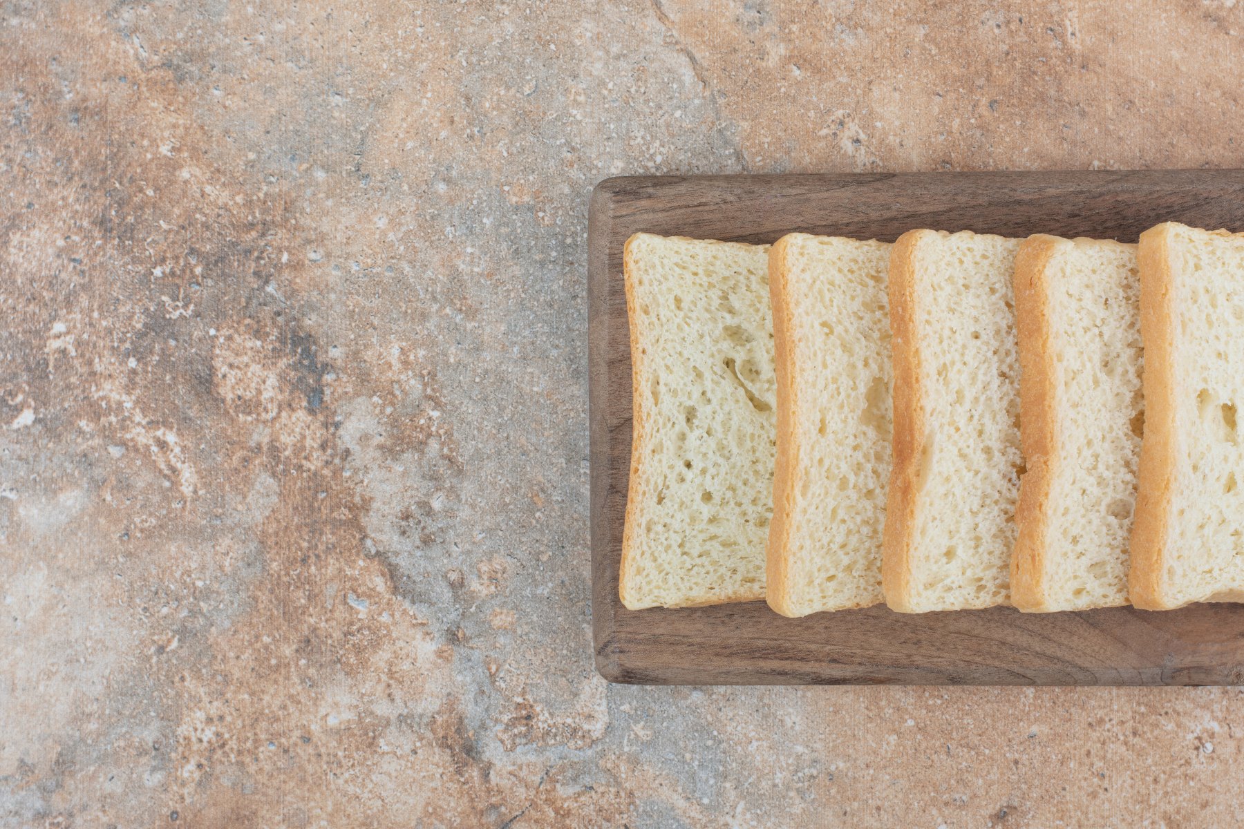 Более 30 тонн тостового хлеба будут производить на новой линии хлебозавода «Дедовский хлеб» к лету этого года