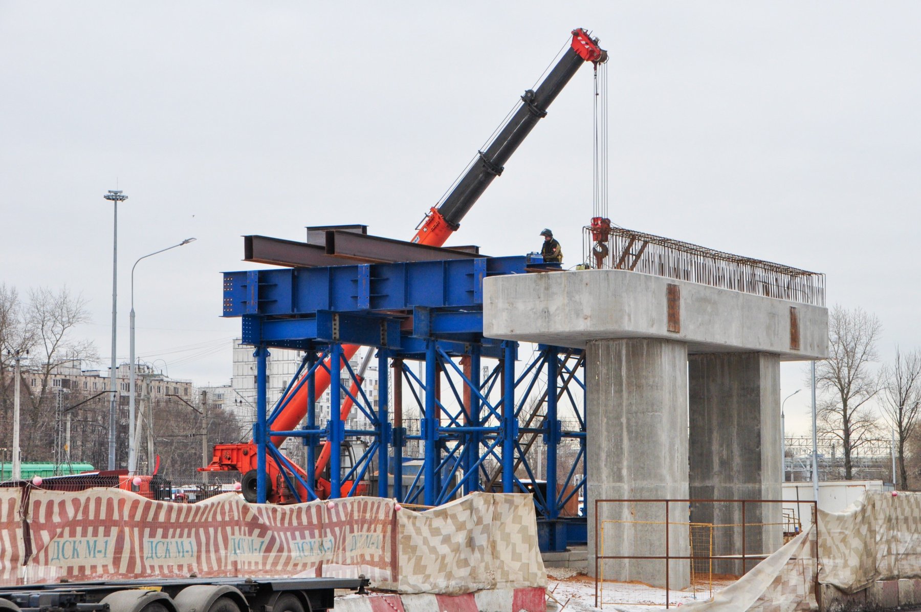 В Аникеевке начали устройство тел опор путепровода со стороны Волоколамского шоссе
