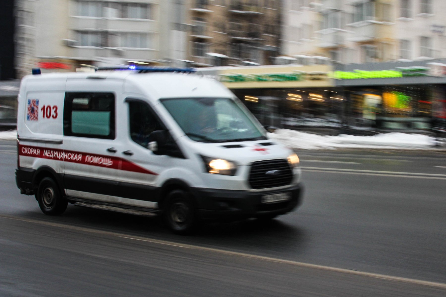 Девятнадцатилетний юноша на самокате сбил женщину на переходе в Москве