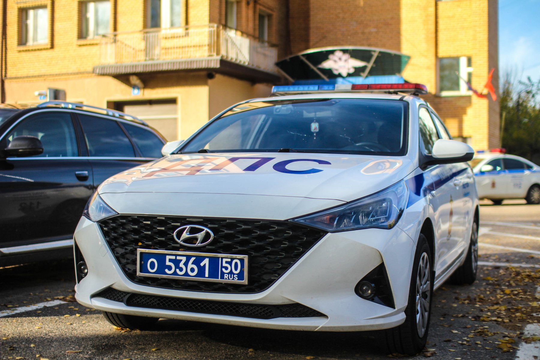 Протаранившего пять автомобилей на парковке дома в Солнечногорске задержали