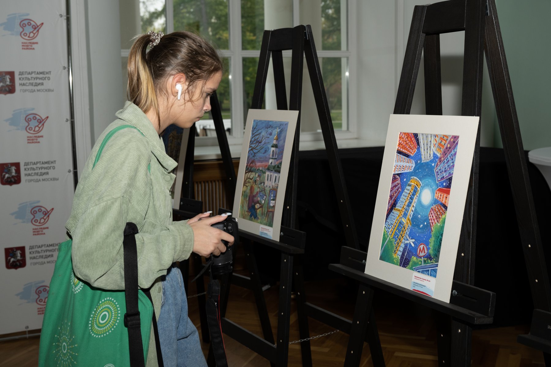 Почти 3,5 тысячи работ прислали юные жители Москвы на юбилейный конкурс «Наследие моего района»