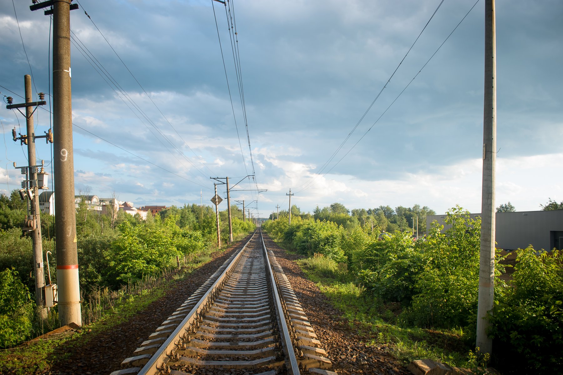 В Москве диверсанты подожгли релейное оборудование на железной дороге
