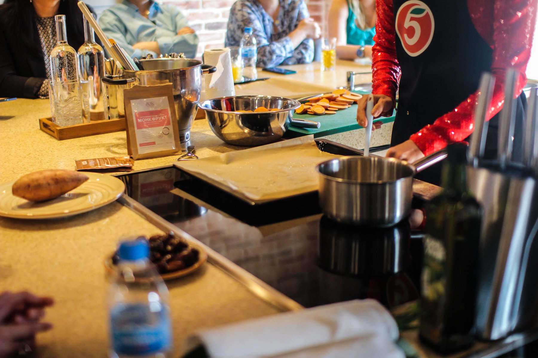 В Госдуму могут внести проект закона, ограничивающего продажу спиртных напитков в заведениях общепита в жилых домах