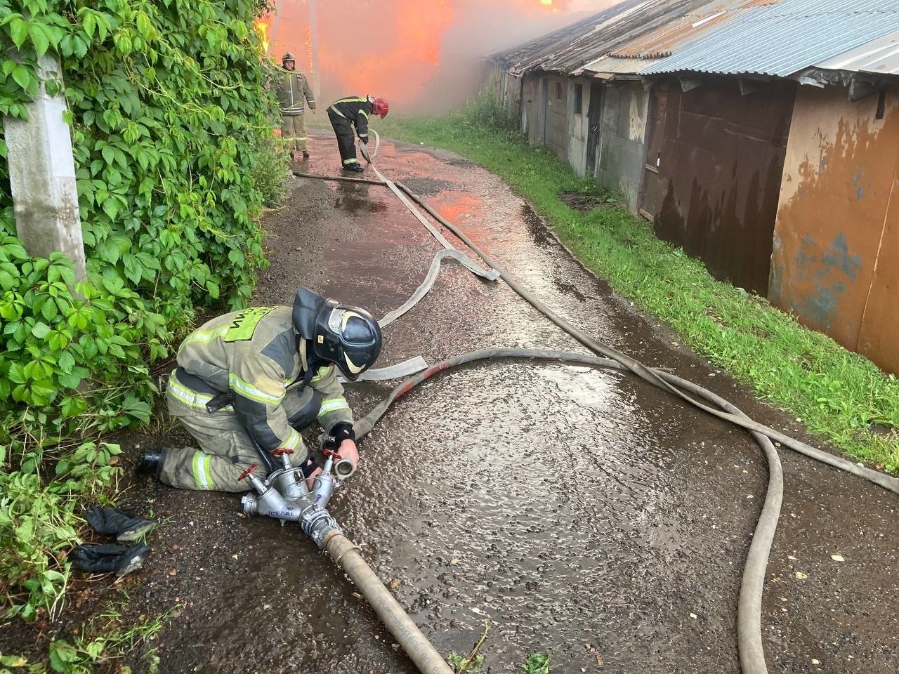 Прокуратура устанавливает причины крупного пожара в деревне Кривцово под Солнечногорском