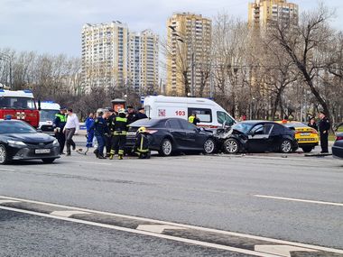 Сегодня Москва встала в пробках раньше обычного