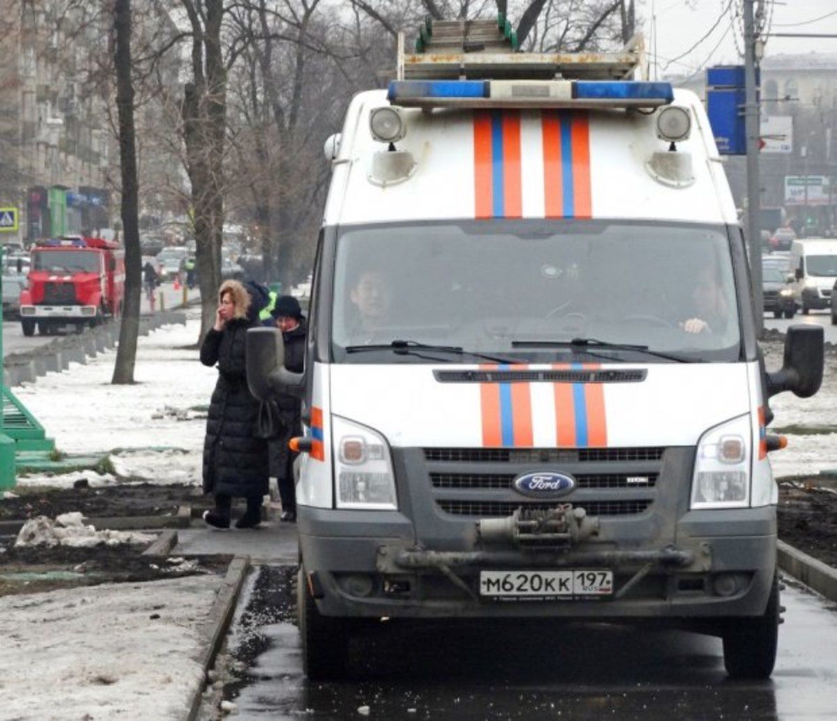 Около 15. В Москве заминировали. Около 250 человек эвакуировали из школы в Москве. Угрозы о минировании в Люберцах. Эвакуация школ в Москве 18 декабря.