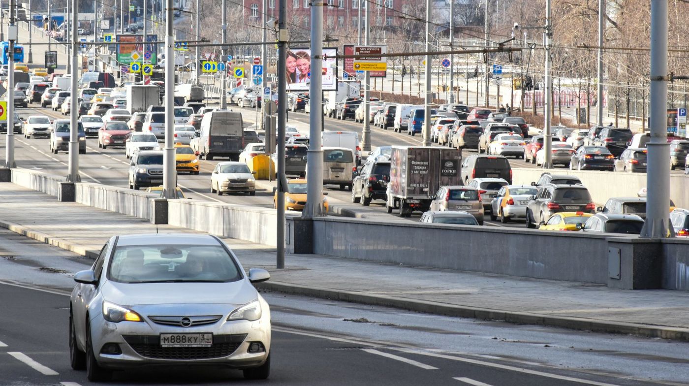 По подмосковным дорогам за три дня проехали более 7 млн автомобилей ::  Вести Подмосковья