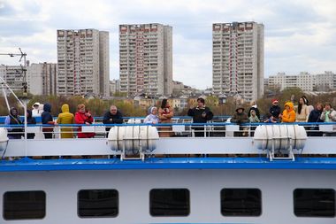 Речной трамвайчик в москве фото